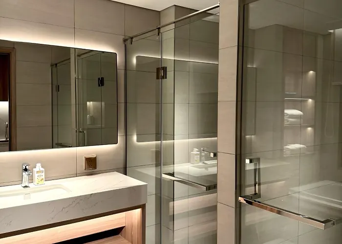 Oceanview Alacarte 5* Hạ Long