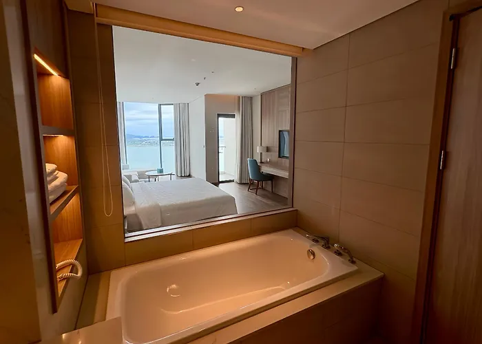 Oceanview Alacarte Hạ Long