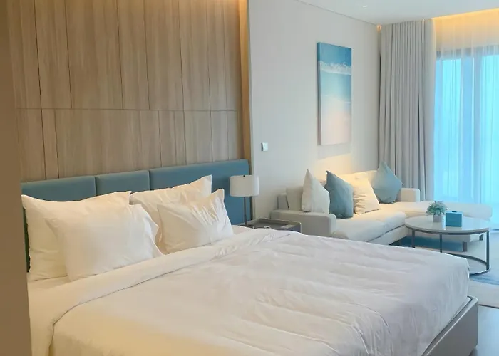 Oceanview Alacarte 5* Hạ Long