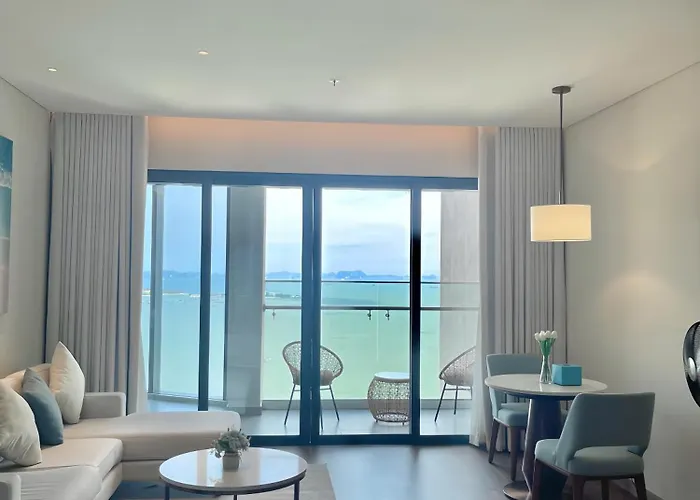 Oceanview Alacarte Khách sạn