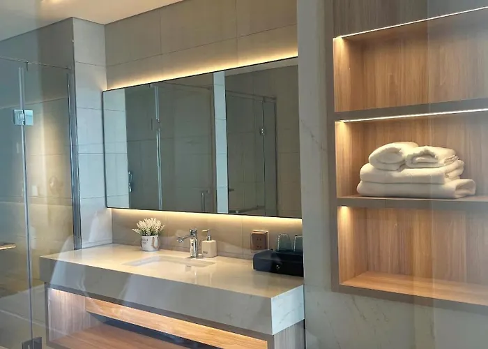 Oceanview Alacarte Khách sạn 5*